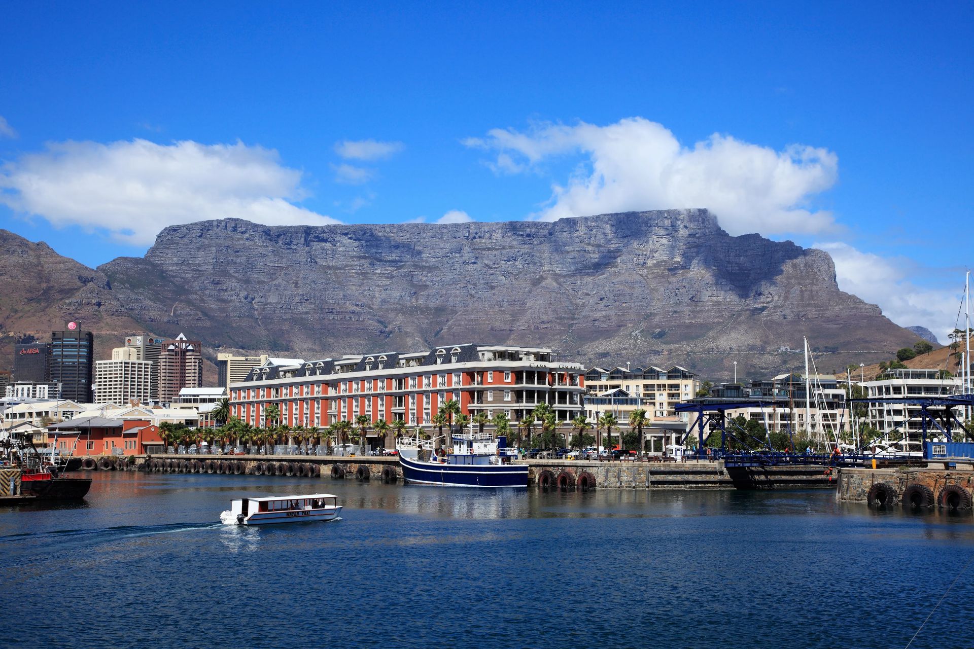 Table Mountain above the Cape Town waterfront